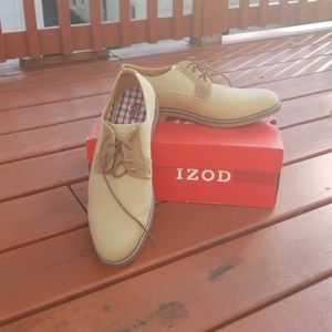 IZOD SHOES